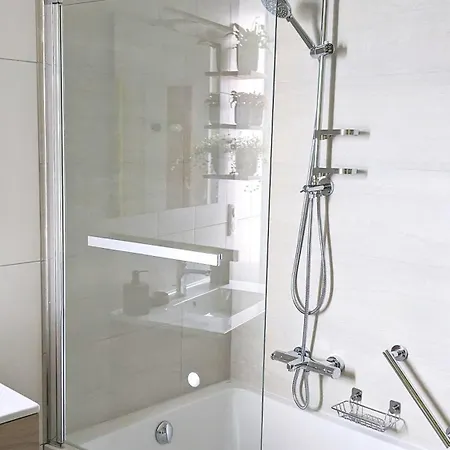 Le Petit Parc Apartment *